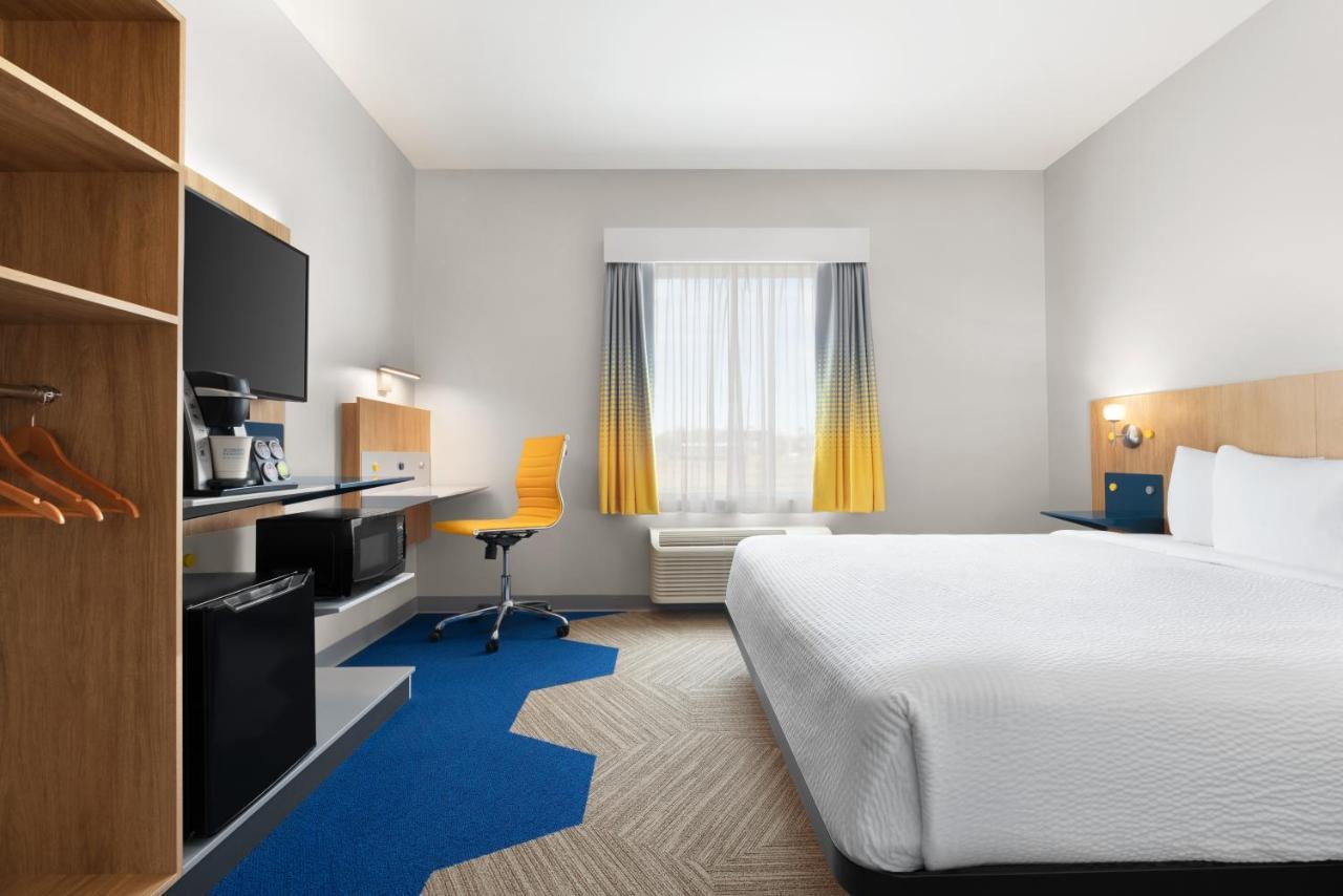 Microtel Inn & Suites By Wyndham Lachute Kültér fotó