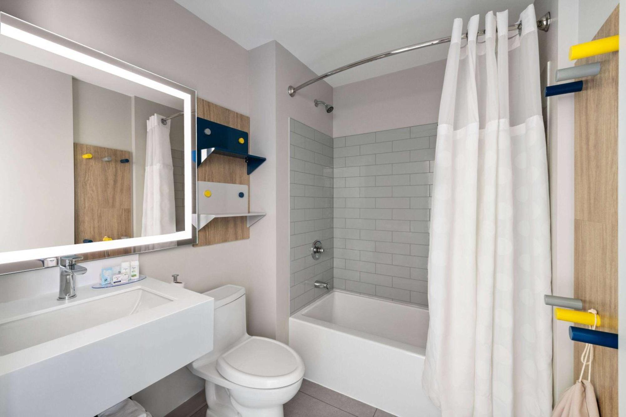 Microtel Inn & Suites By Wyndham Lachute Kültér fotó