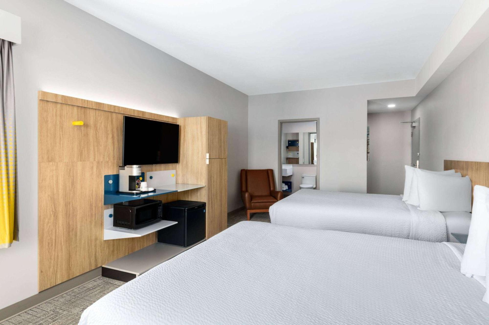 Microtel Inn & Suites By Wyndham Lachute Kültér fotó
