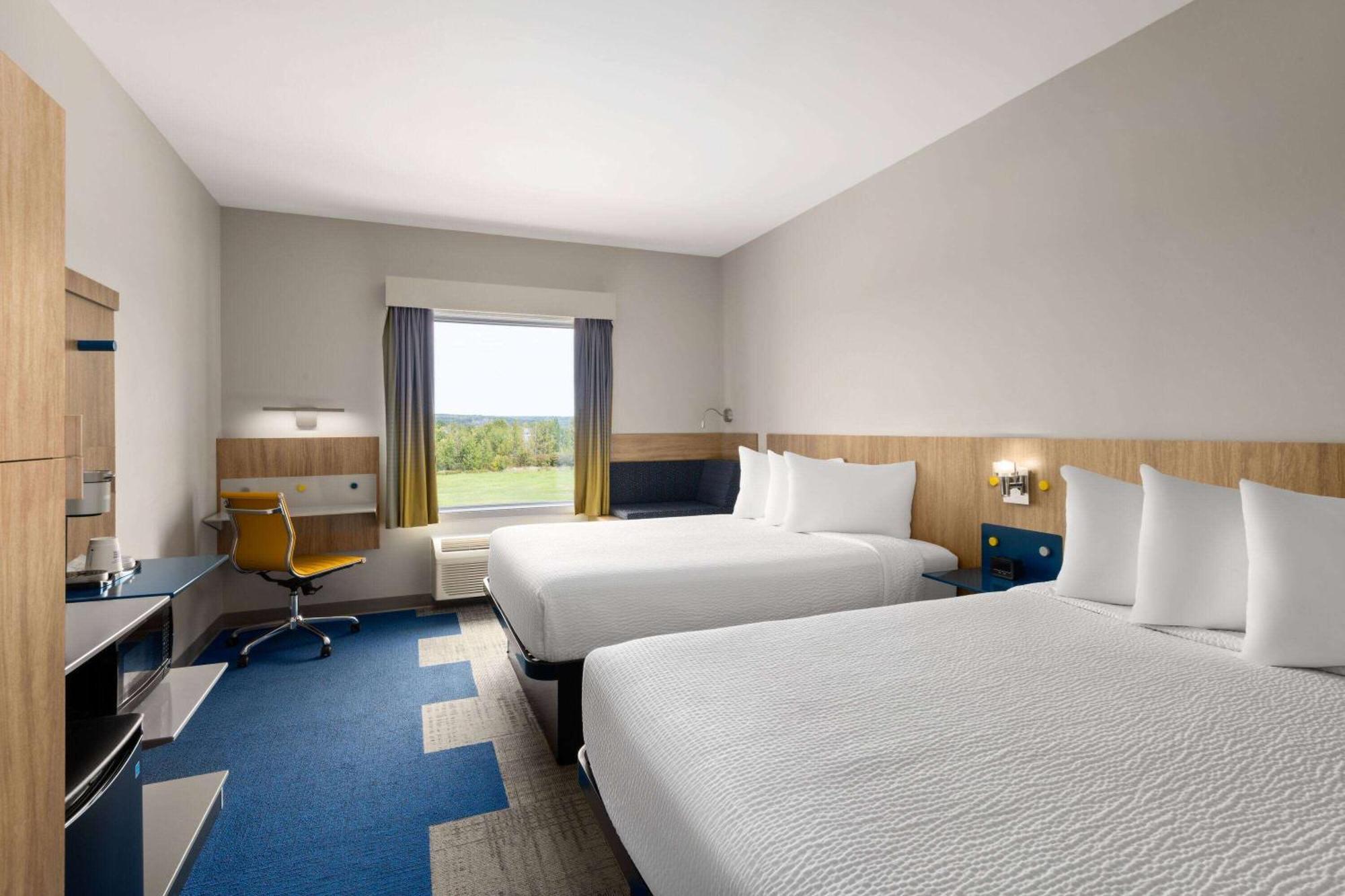 Microtel Inn & Suites By Wyndham Lachute Kültér fotó