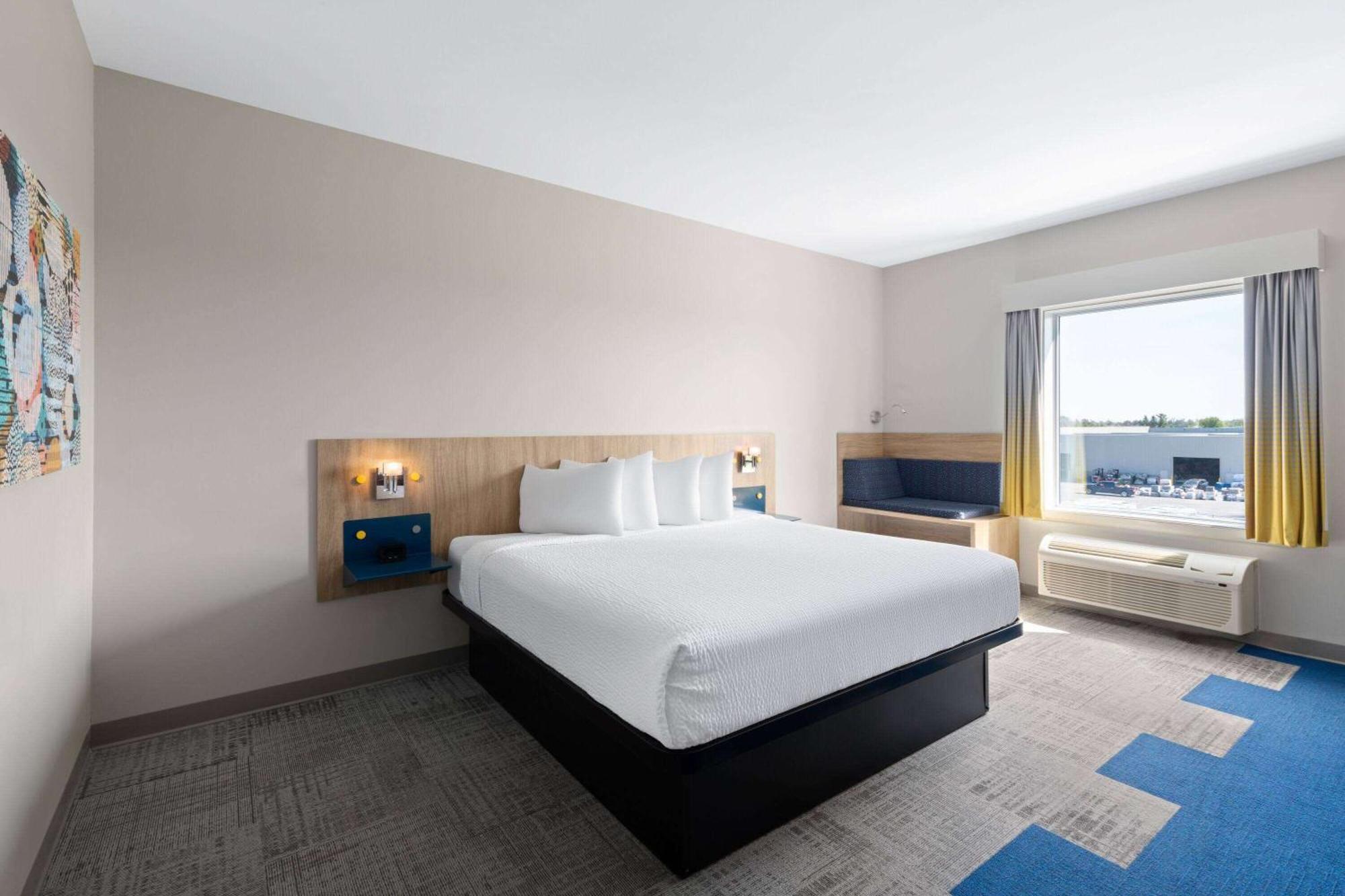 Microtel Inn & Suites By Wyndham Lachute Kültér fotó