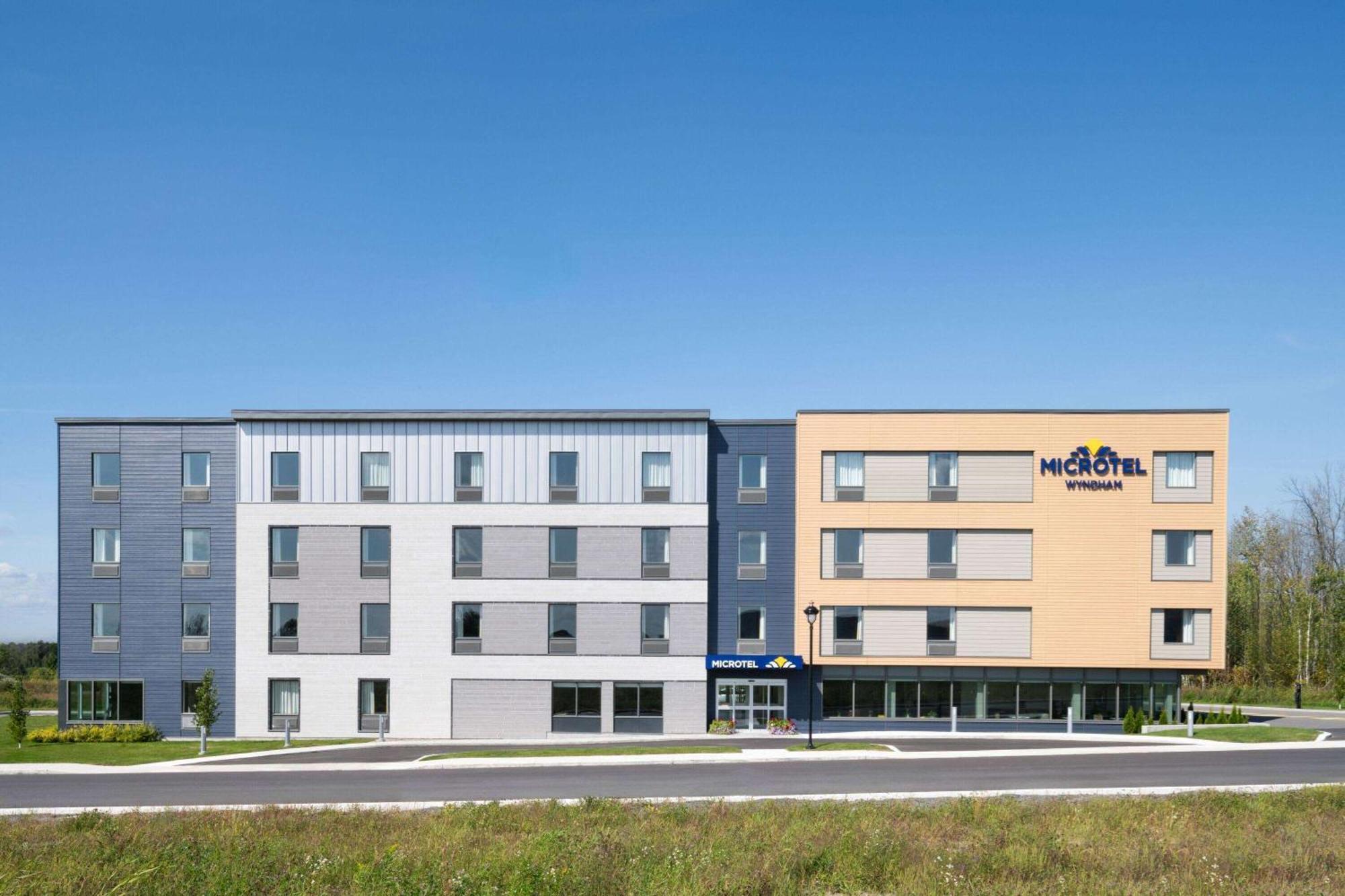 Microtel Inn & Suites By Wyndham Lachute Kültér fotó